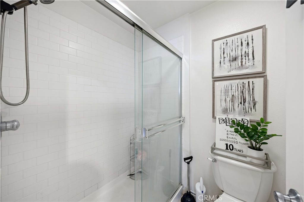 MLS #OC25180107 image #18