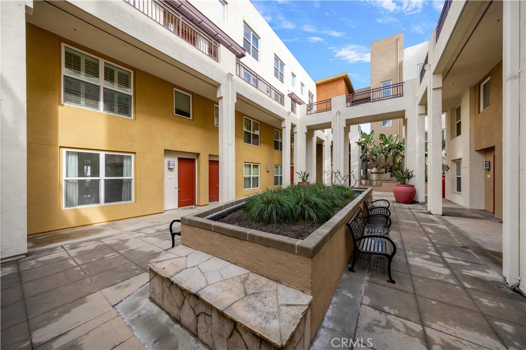 MLS #OC25180107 image #24