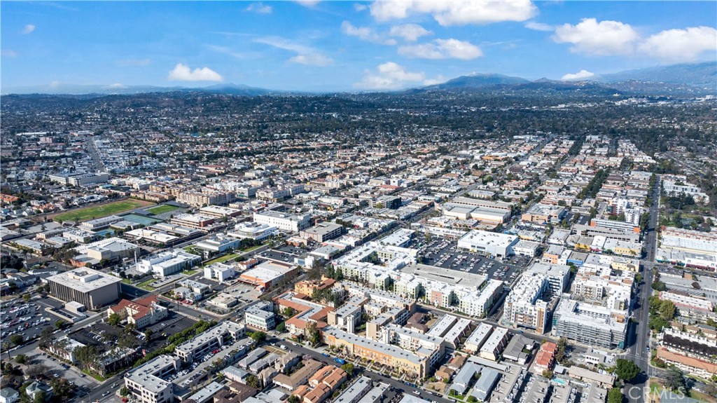 MLS #OC25180107 image #29