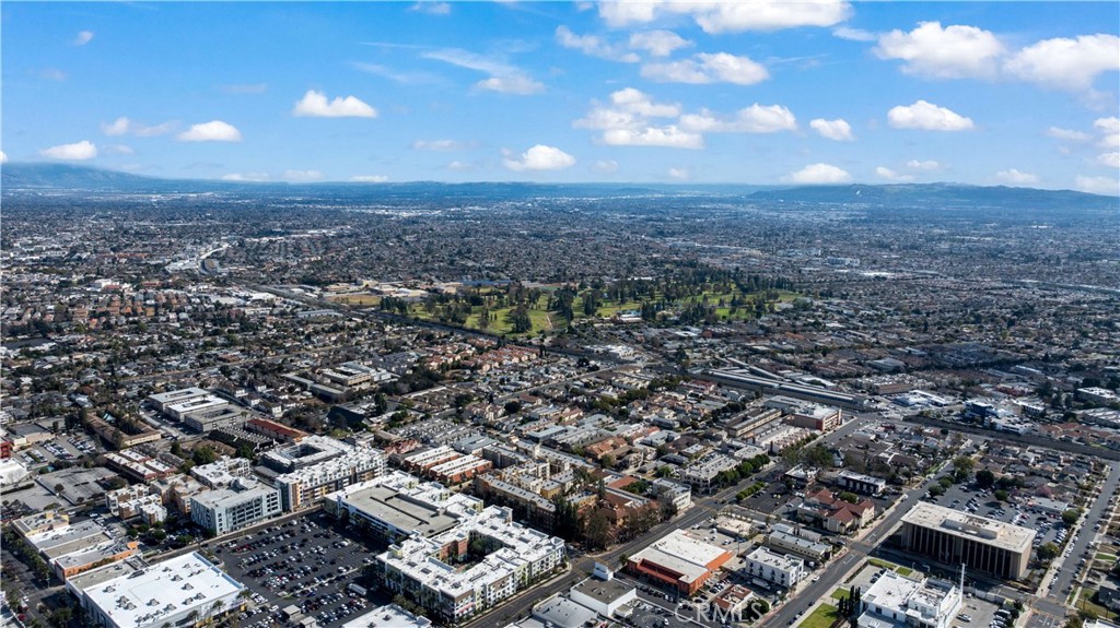 MLS #OC25180107 image #33