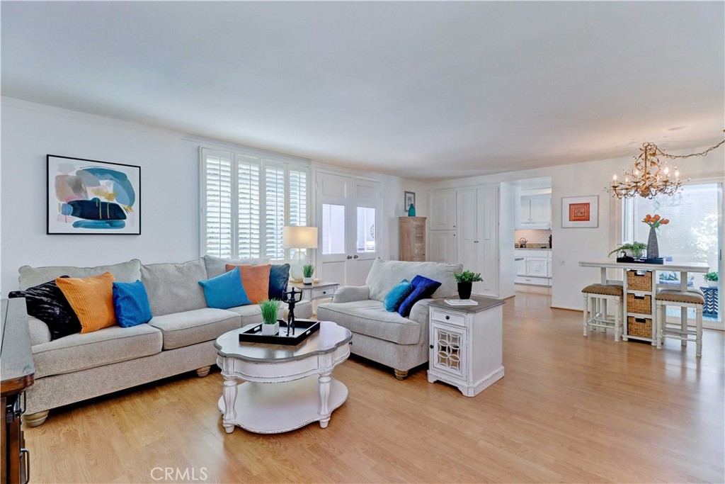 MLS #OC25180319 image #10