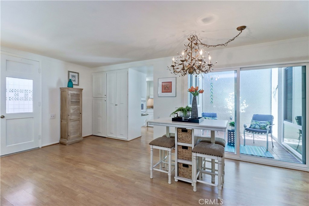 MLS #OC25180319 image #11