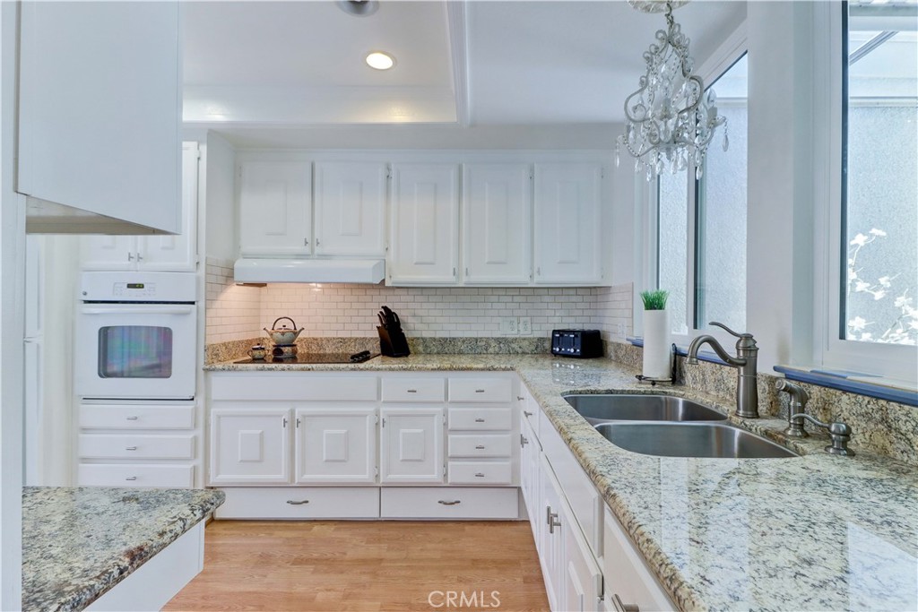 MLS #OC25180319 image #14