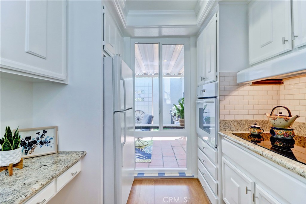 MLS #OC25180319 image #15