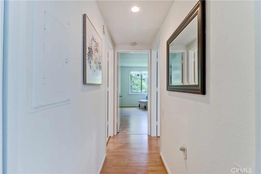 MLS #OC25180319 image #21