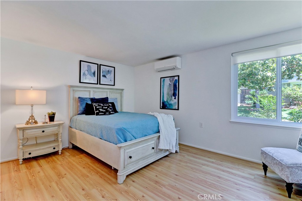 MLS #OC25180319 image #26