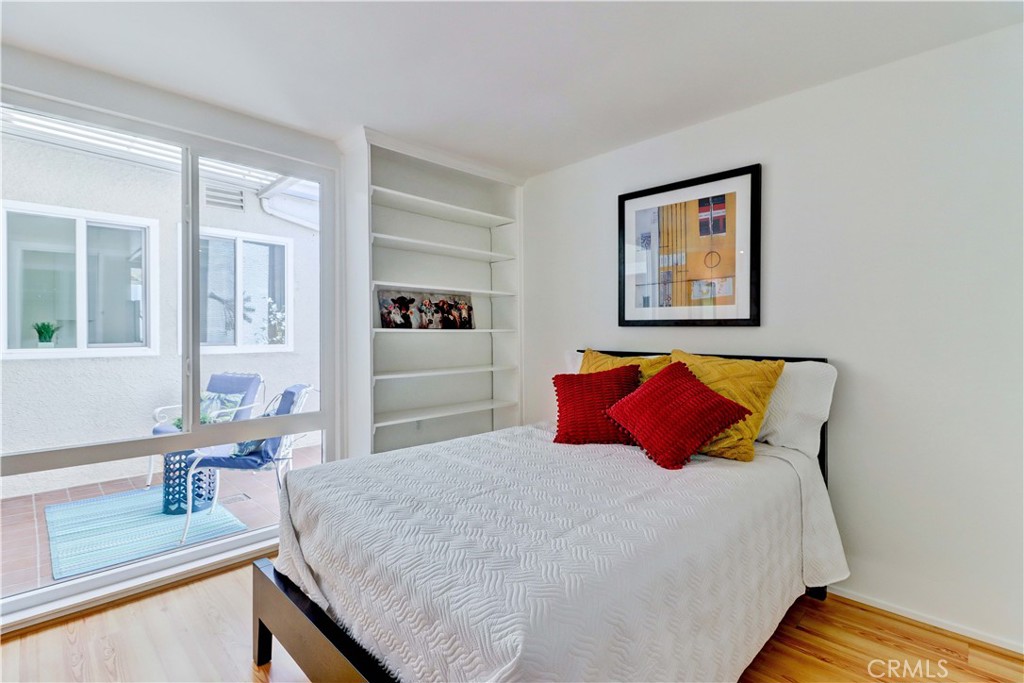 MLS #OC25180319 image #29