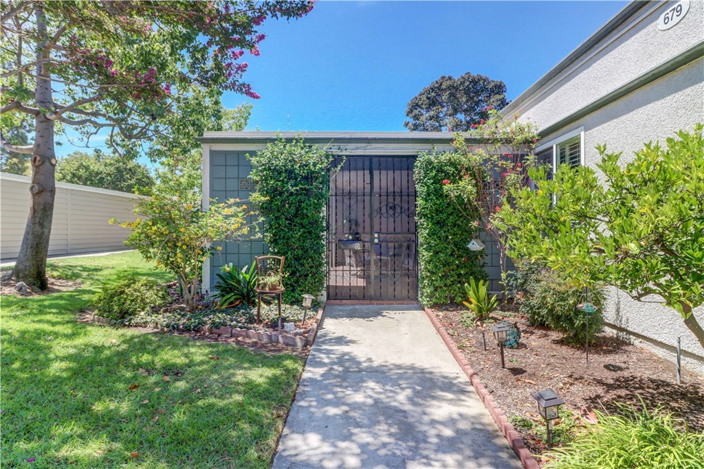 MLS #OC25180319 image #33