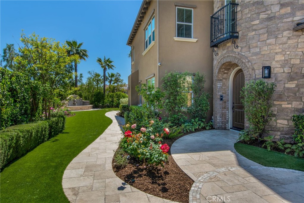 MLS #OC25180502 image #2