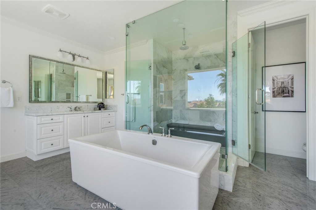 MLS #OC25180502 image #22