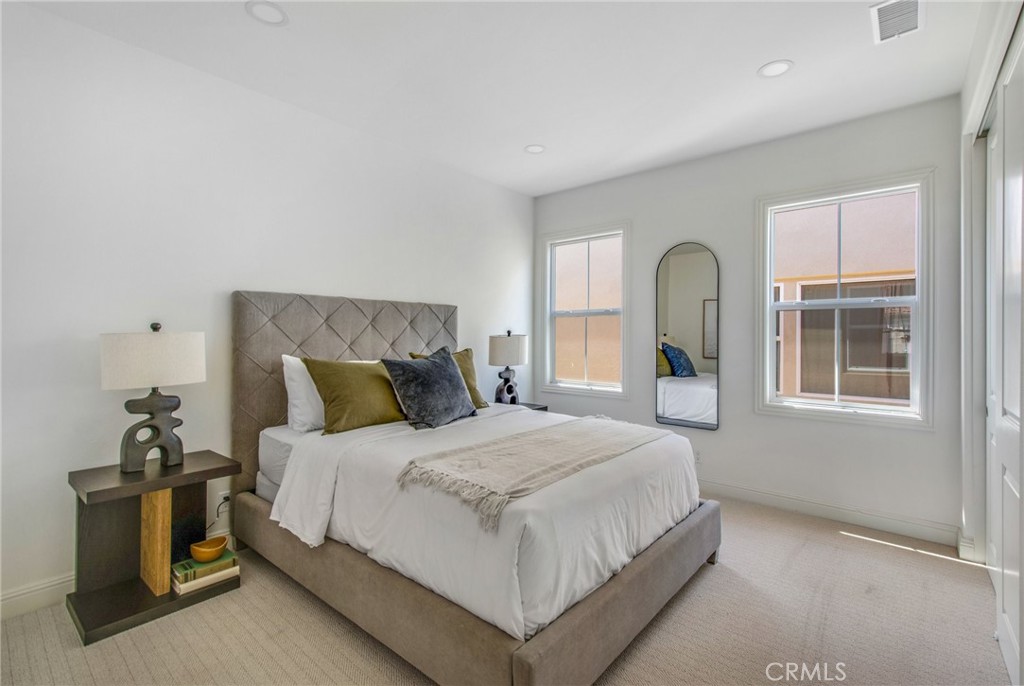 MLS #OC25180502 image #24