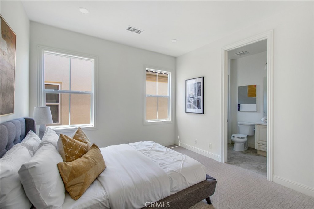 MLS #OC25180502 image #26