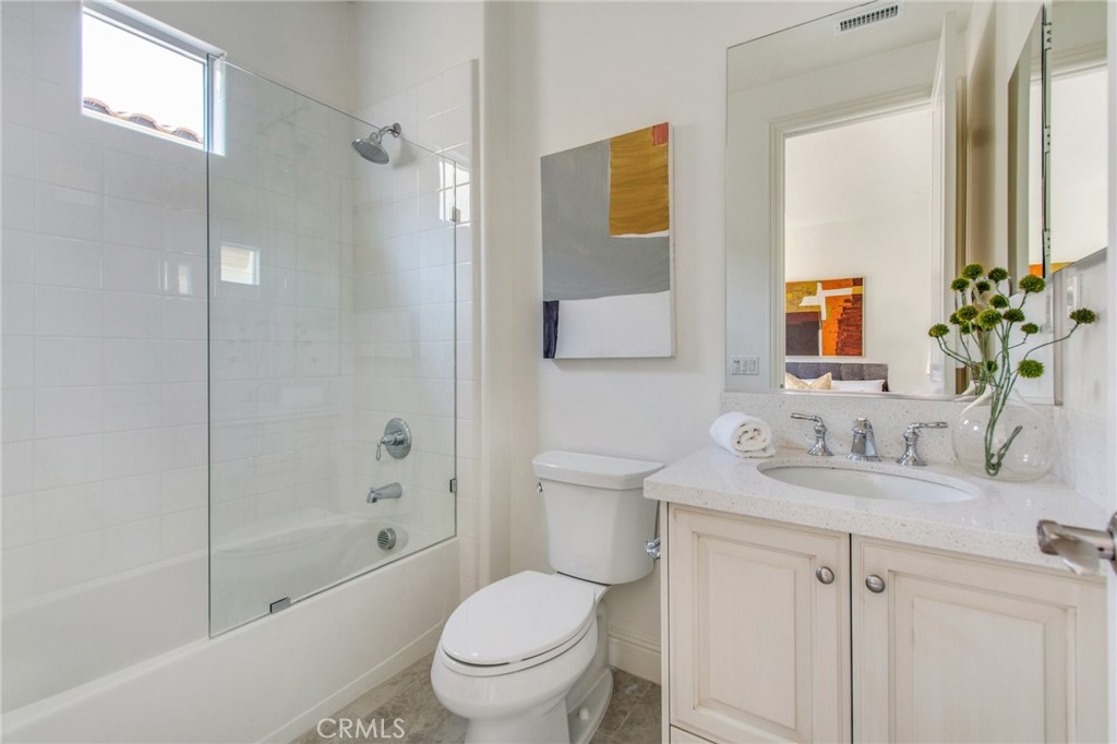 MLS #OC25180502 image #27