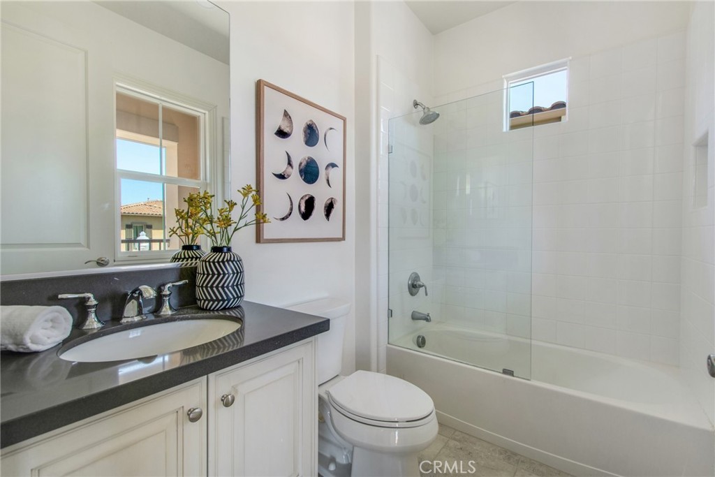 MLS #OC25180502 image #29