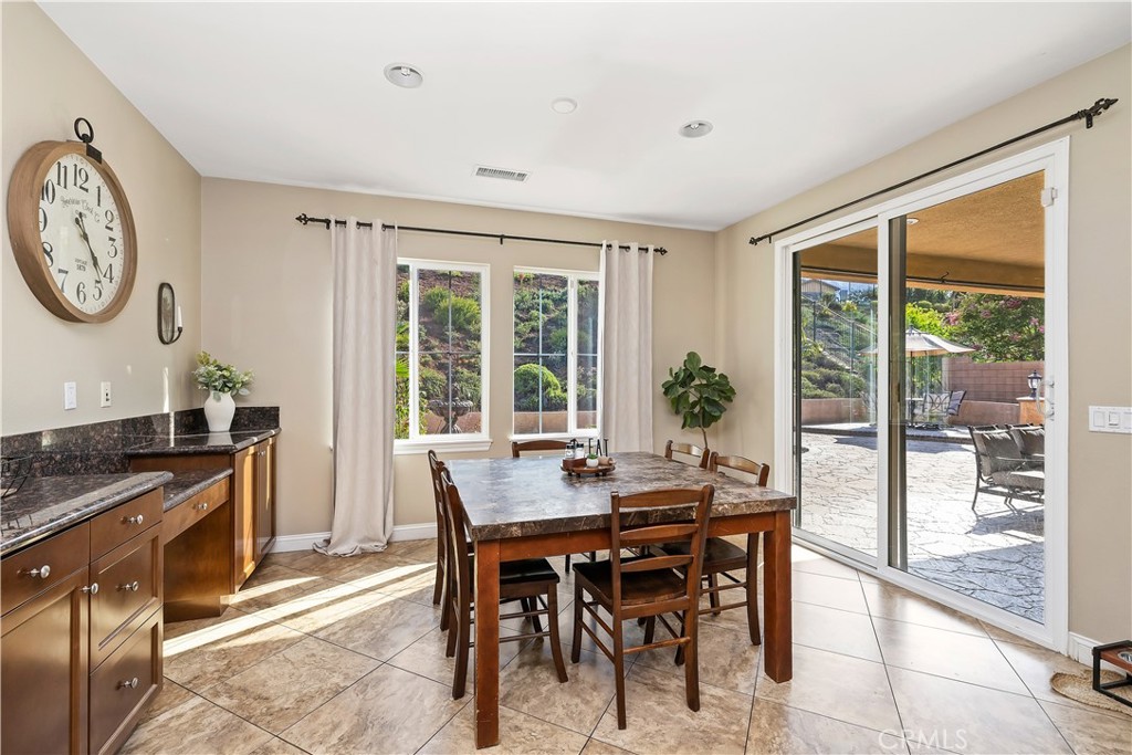 MLS #OC25180600 image #18