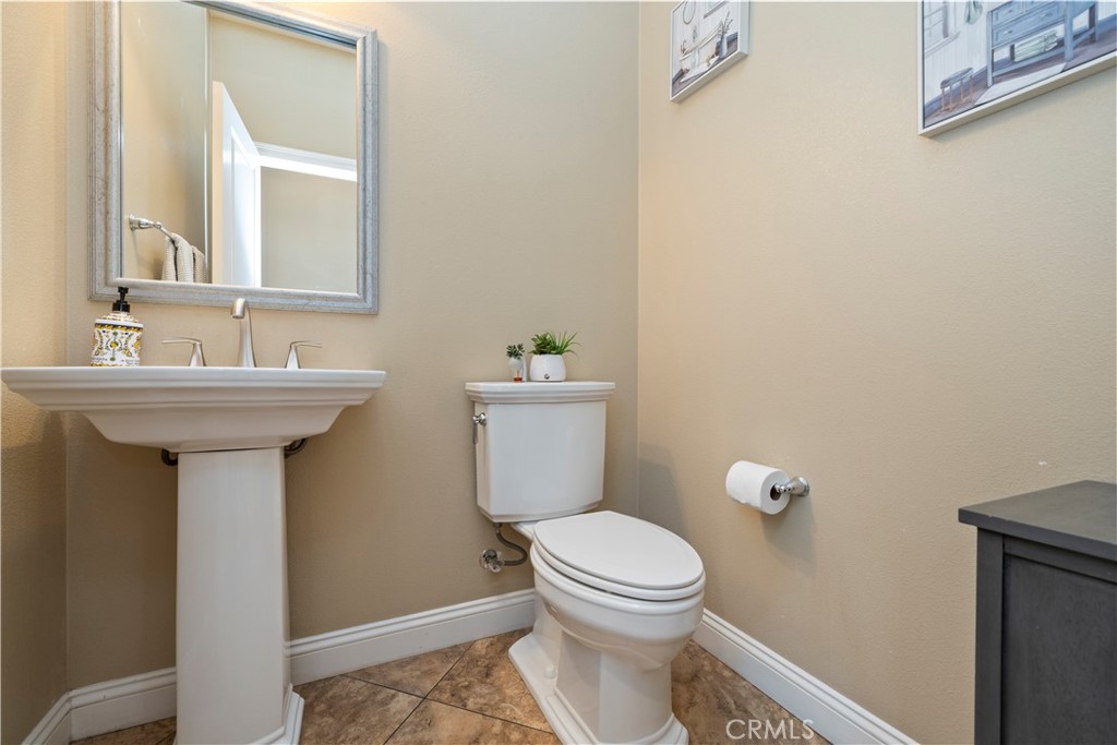 MLS #OC25180600 image #24