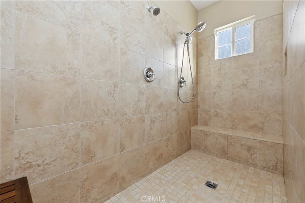 MLS #OC25180600 image #39