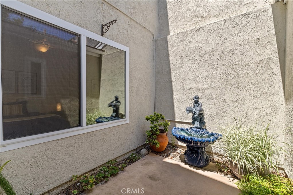 MLS #OC25180726 image #11