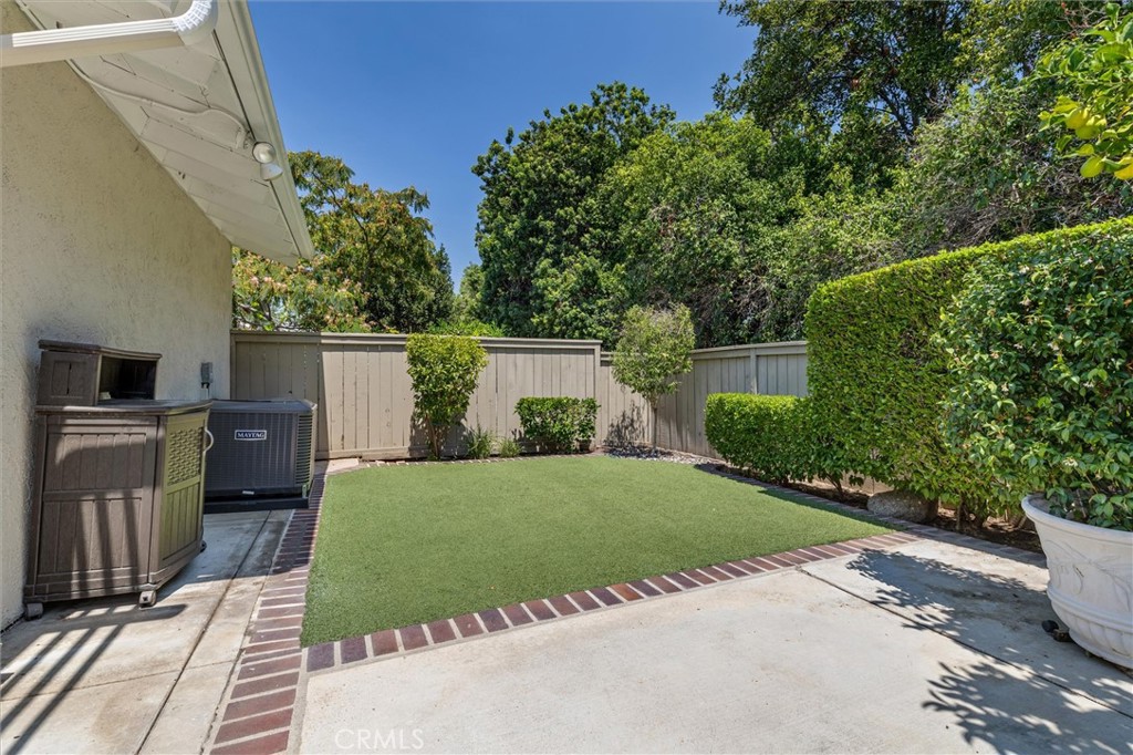 MLS #OC25180726 image #26