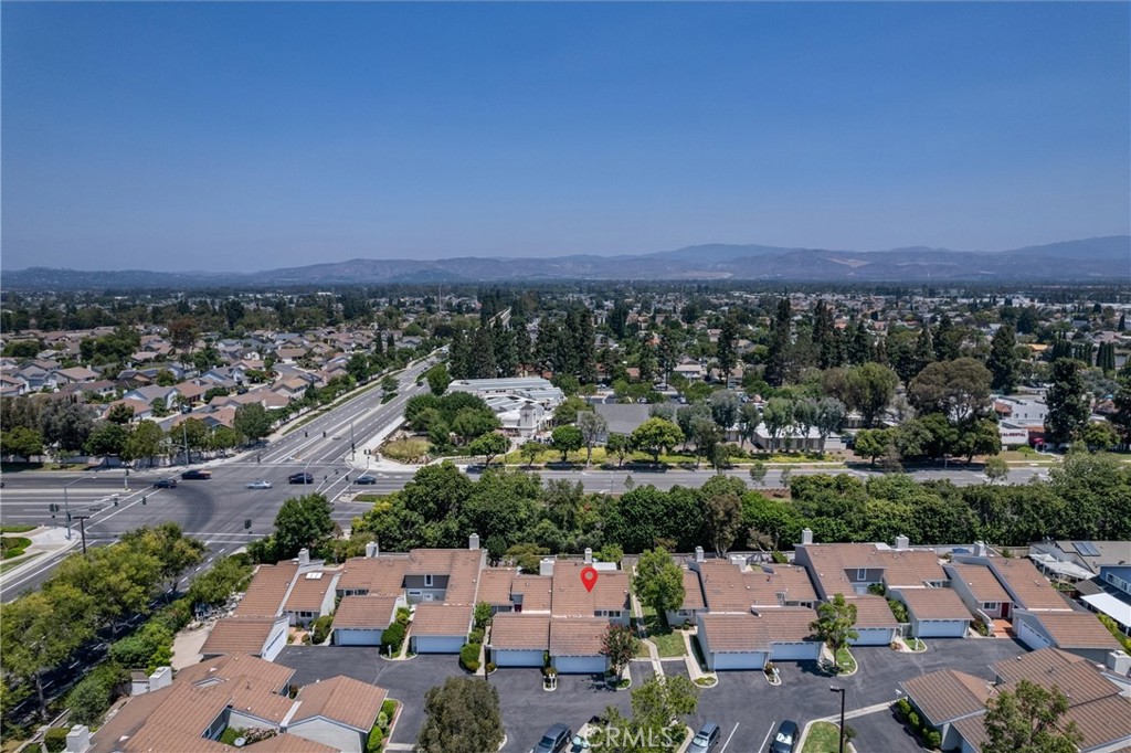 MLS #OC25180726 image #28