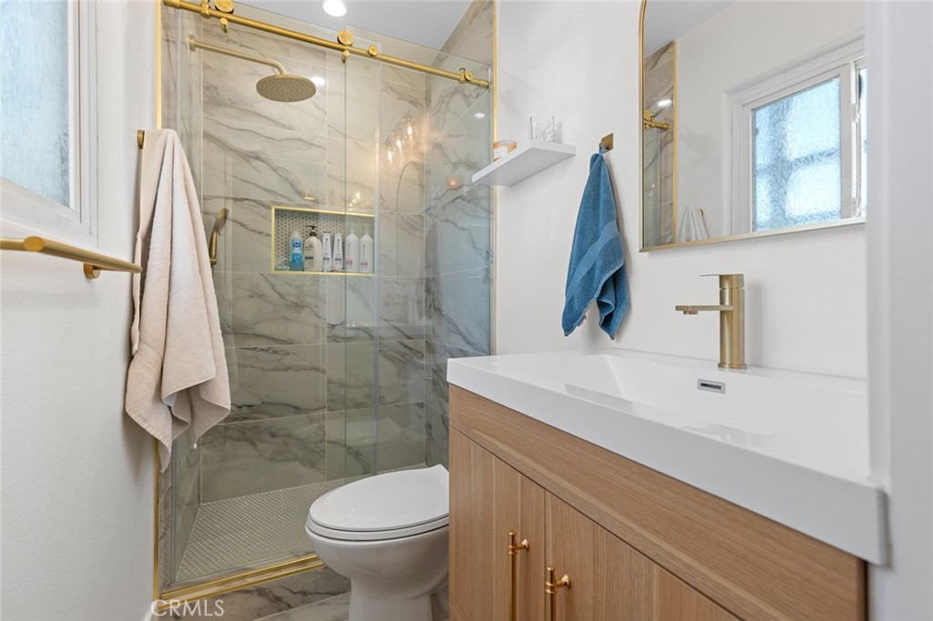 MLS #OC25180739 image #10