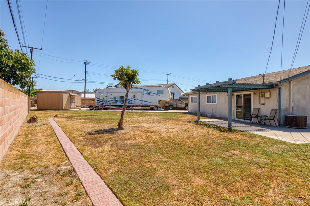 MLS #OC25180739 image #16