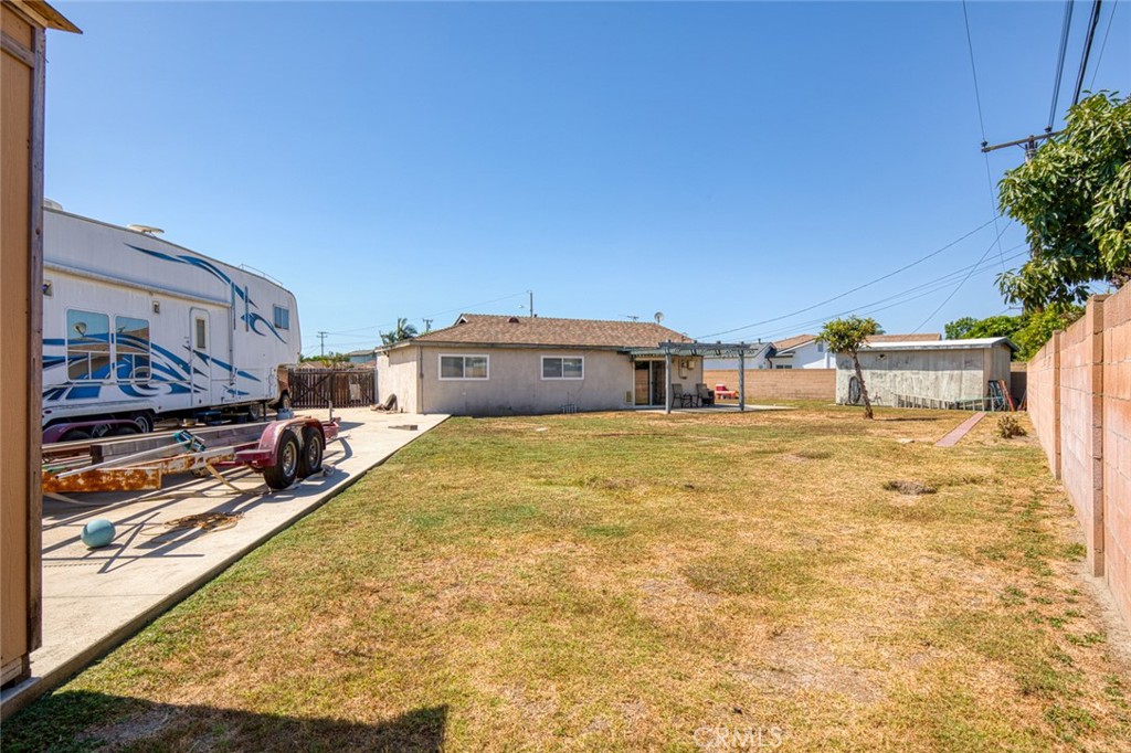 MLS #OC25180739 image #17