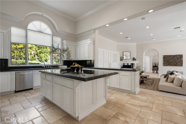 MLS #OC25180795 image #12