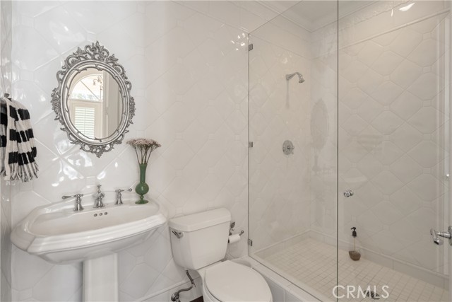 MLS #OC25180795 image #22