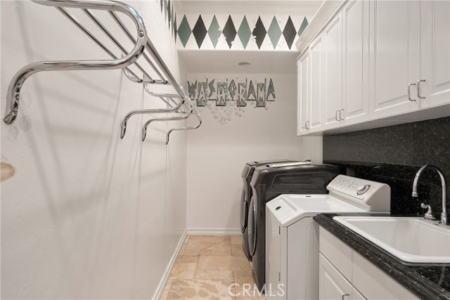 MLS #OC25180795 image #32