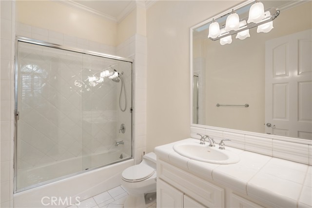 MLS #OC25180795 image #33