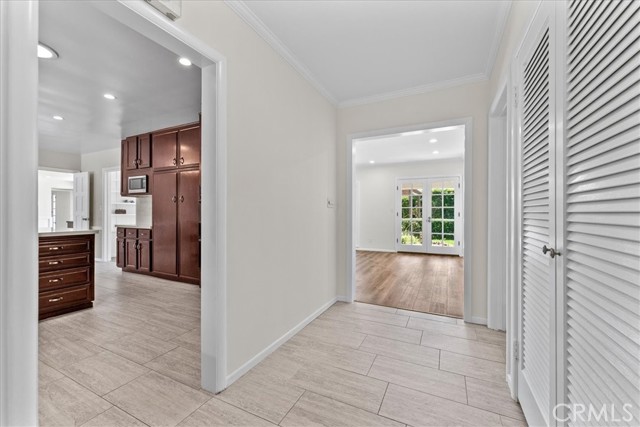 MLS #OC25180862 image #5