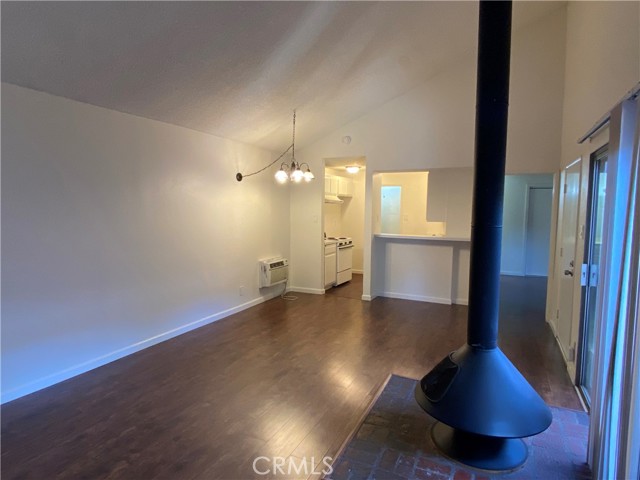 MLS #OC25180948 image #0