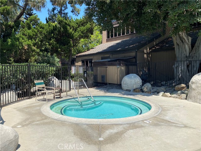 MLS #OC25180948 image #18