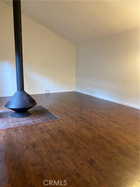 MLS #OC25180948 image #3
