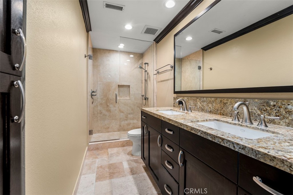 MLS #OC25181044 image #17