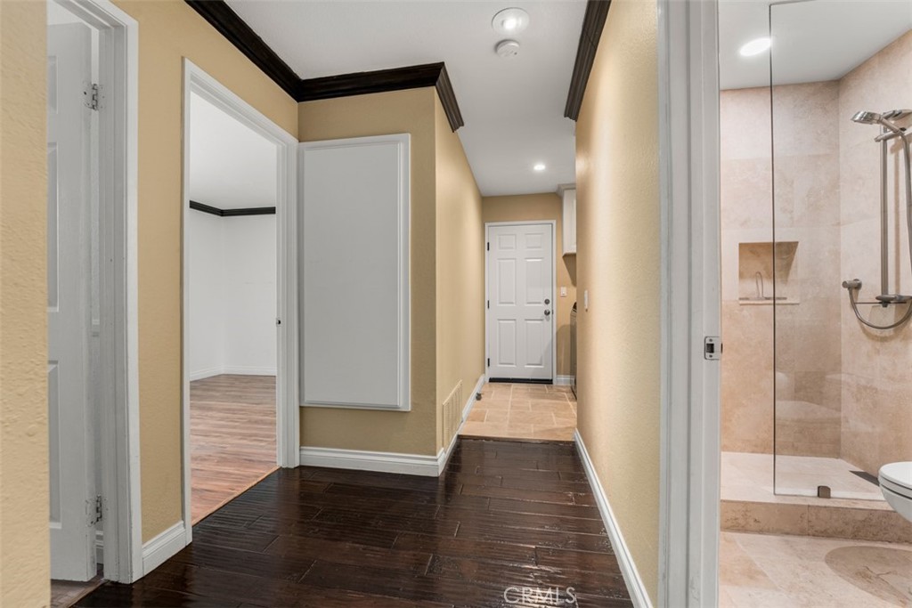 MLS #OC25181044 image #19