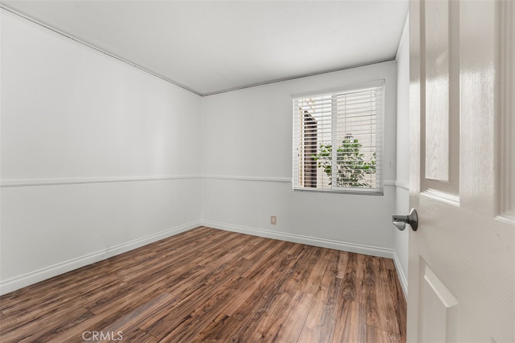 MLS #OC25181044 image #23