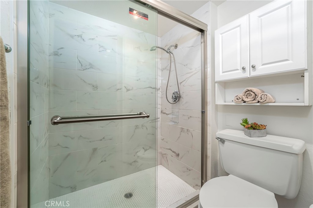 MLS #OC25181138 image #14