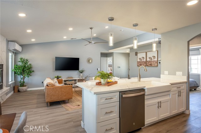 MLS #OC25181160 image #5