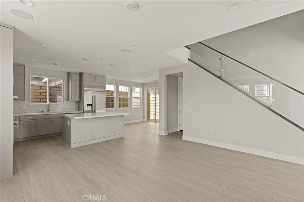 MLS #OC25181231 image #2