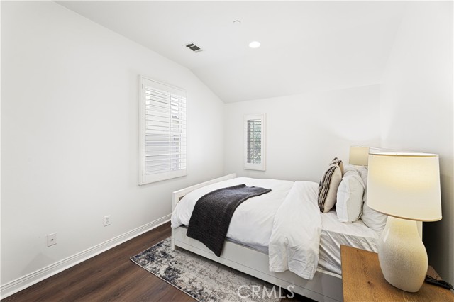 MLS #OC25181275 image #41