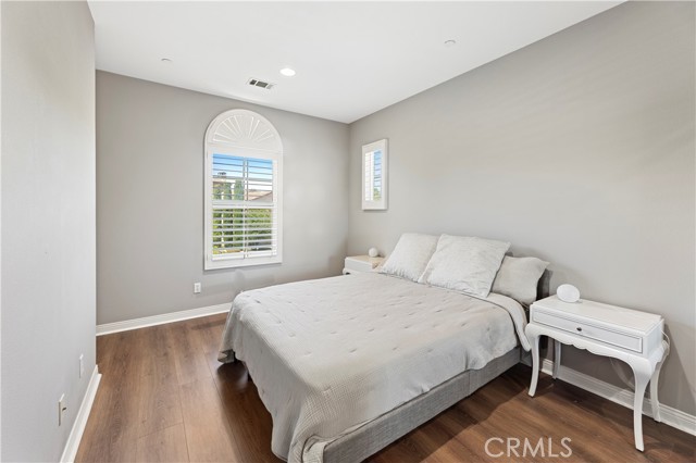 MLS #OC25181275 image #43