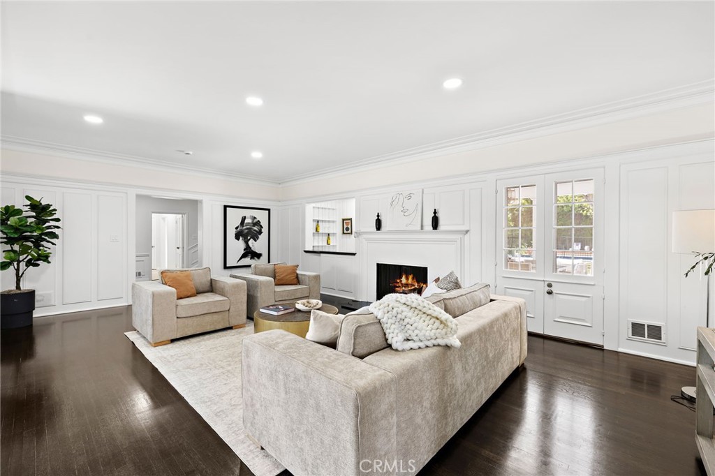 MLS #OC25181279 image #11