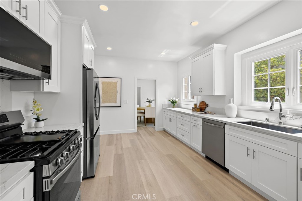 MLS #OC25181279 image #21