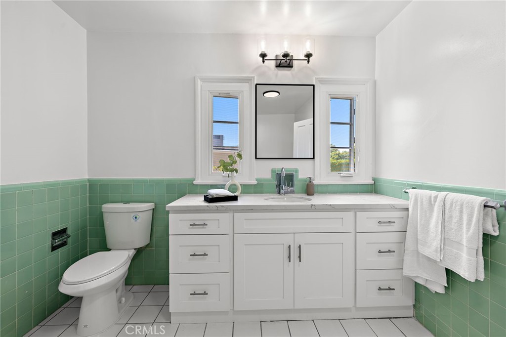 MLS #OC25181279 image #31