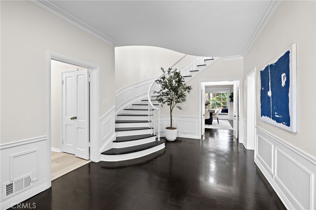 MLS #OC25181279 image #5