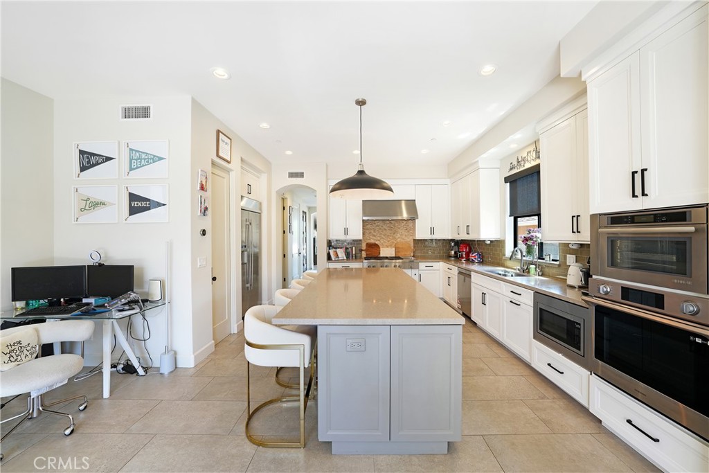 MLS #OC25181308 image #19