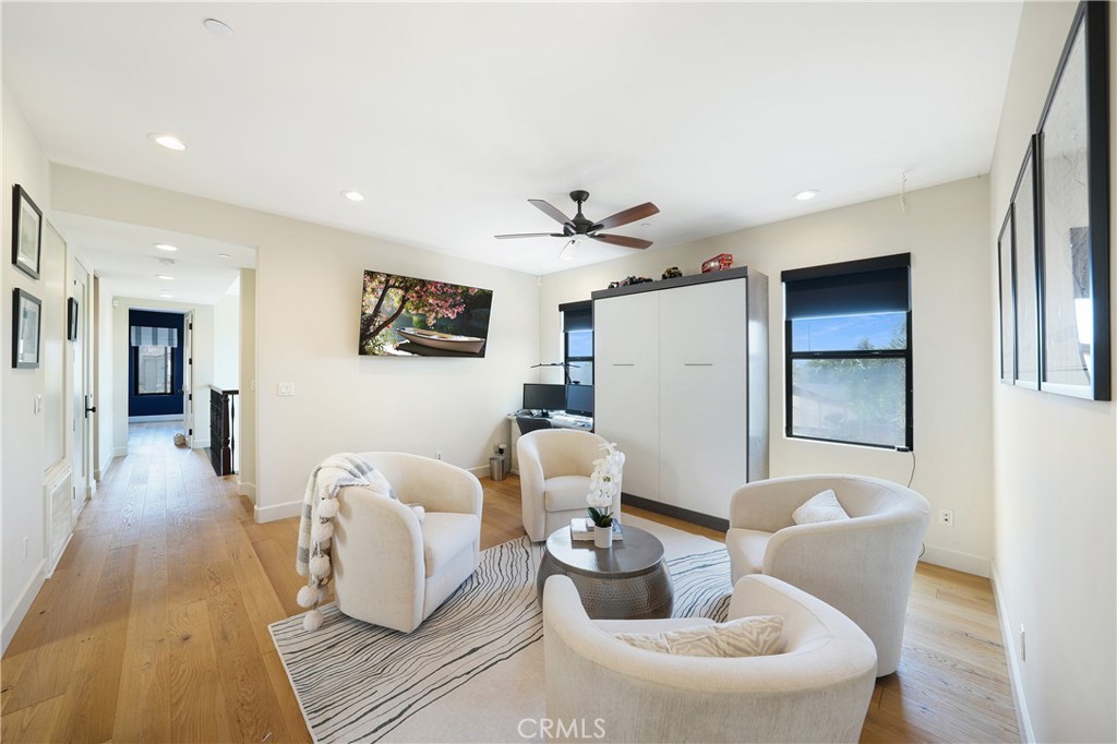 MLS #OC25181308 image #30