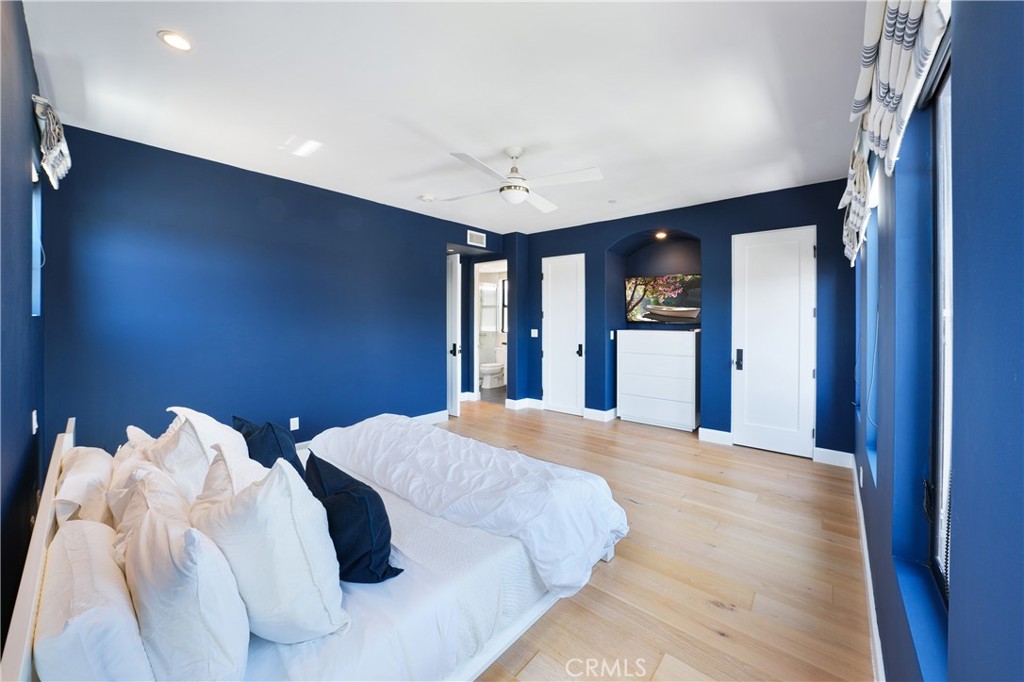 MLS #OC25181308 image #34